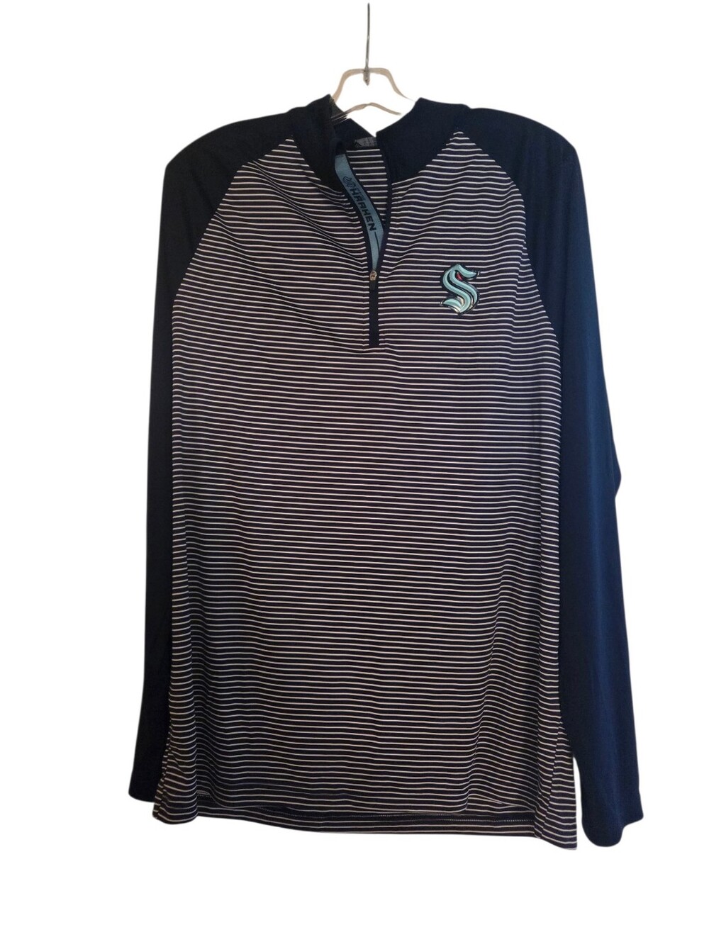 Seattle Kraken Half Zip Blue & White Striped Large Great Condition.